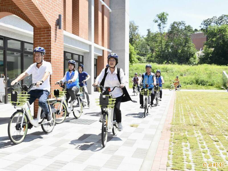 彰化花壇MOOVO公共自行車啟用 觀光、通勤更方便了